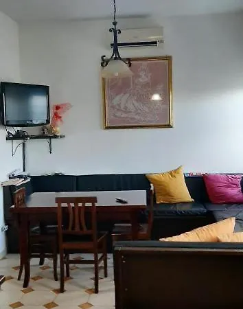 International アパート カタンザーロ